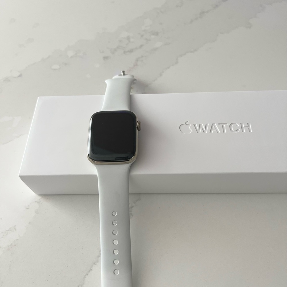 Apple Watch Series 6 44 mm gold stainless steel LTE
